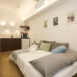 https://duomo-fuorisalone-metro-a-1-min.it-lombardy.com